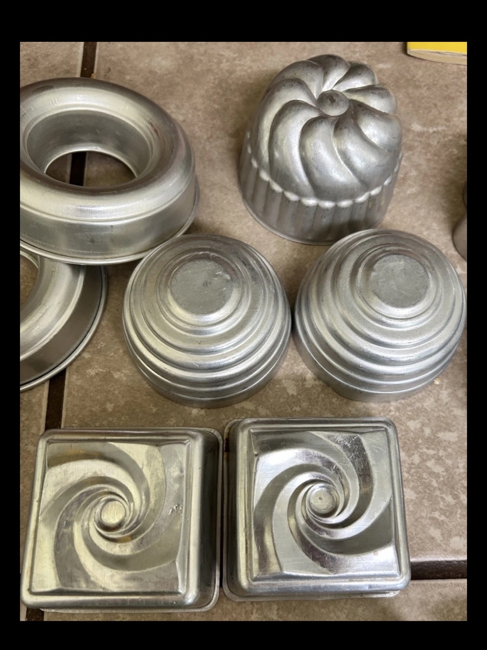 Vintage Mini Jello Molds Lot Of 22 Tart Bundt Cake Round Square Fluted Aluminum - Picture 8 of 10